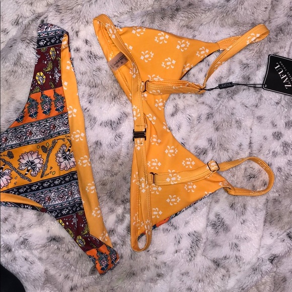 Swimsuit - Picture 3 of 3